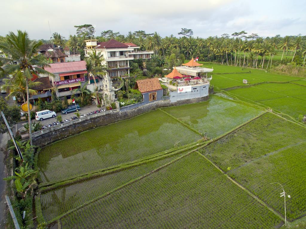 Ubud Kartini Hostel エクステリア 写真