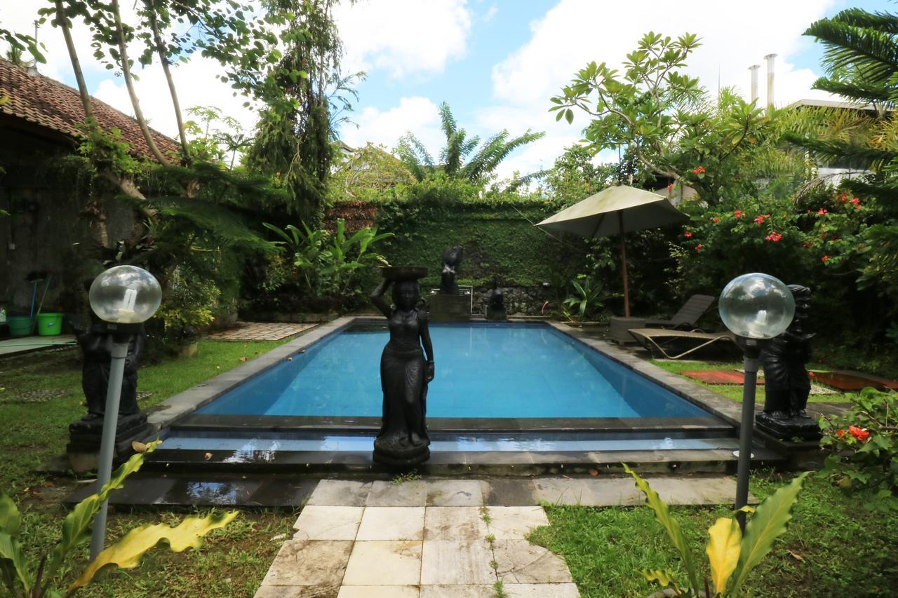 Ubud Kartini Hostel エクステリア 写真