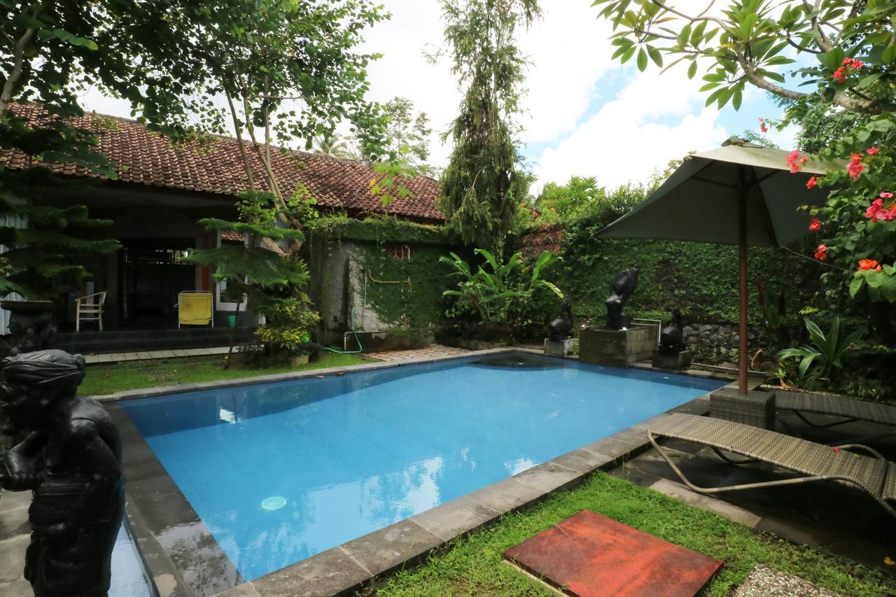 Ubud Kartini Hostel エクステリア 写真