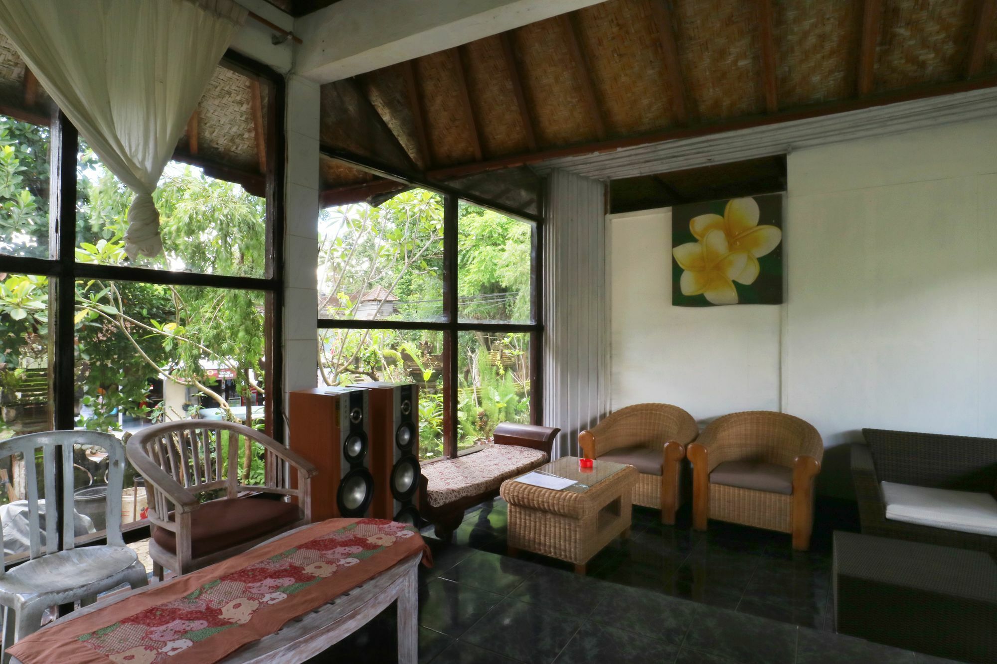 Ubud Kartini Hostel エクステリア 写真