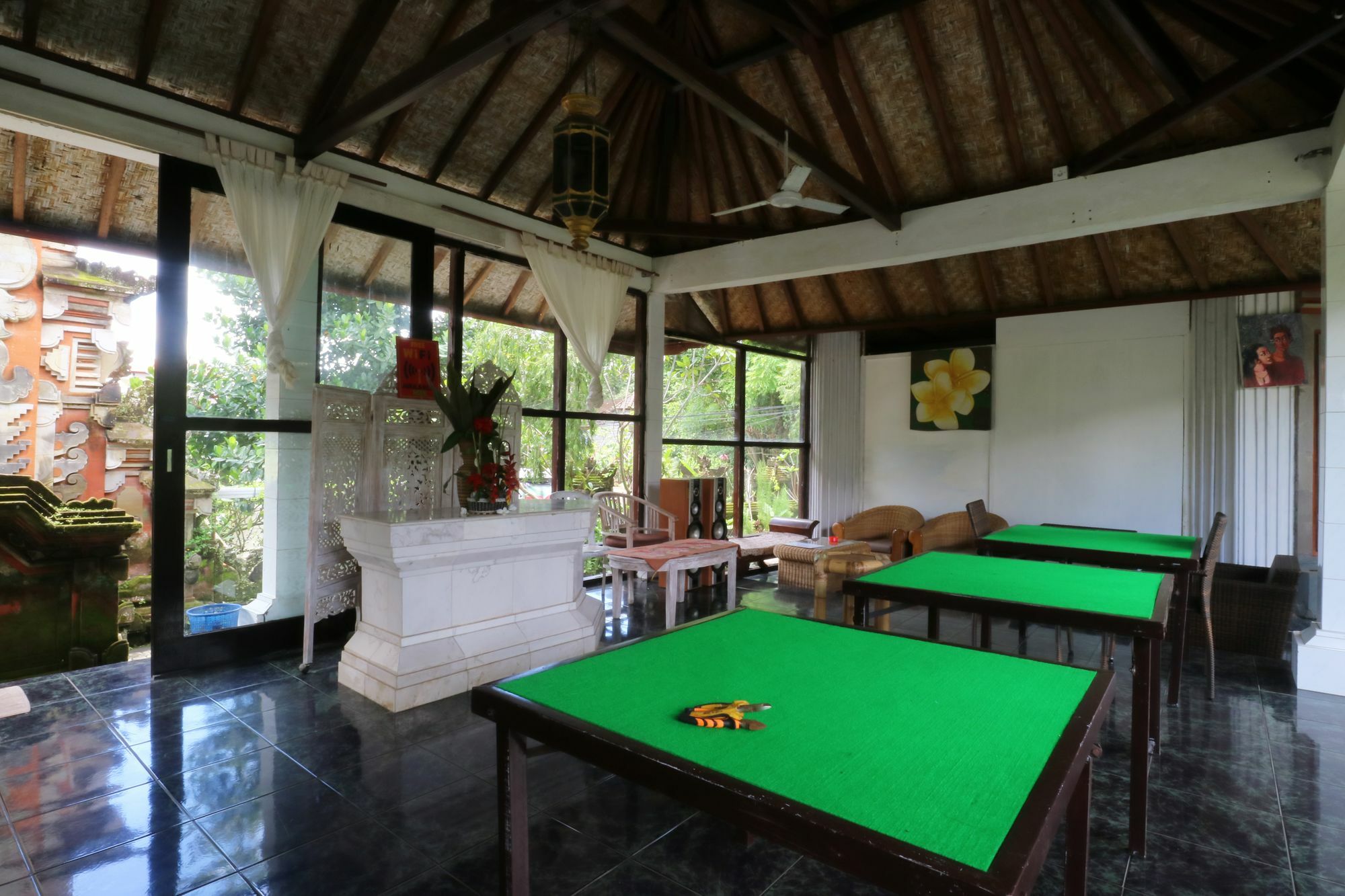 Ubud Kartini Hostel エクステリア 写真